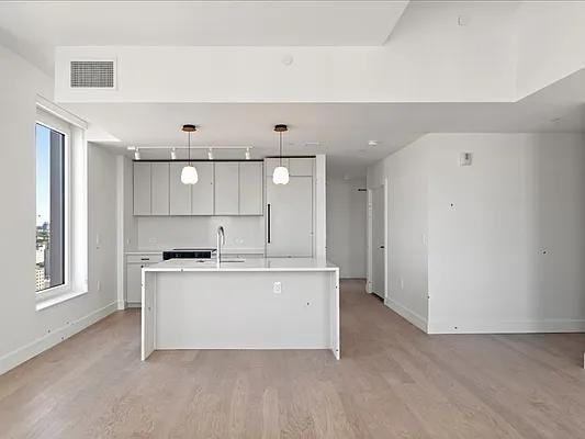 Carroll St #E810 - Photo 2 of 16