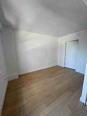 E 39th St #23E - Photo 7 of 20