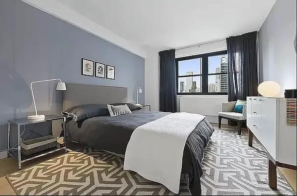 E 39th St #12F - Photo 2 of 4