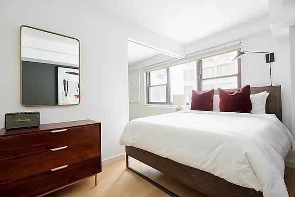 E 39th St #8A - Photo 2 of 16