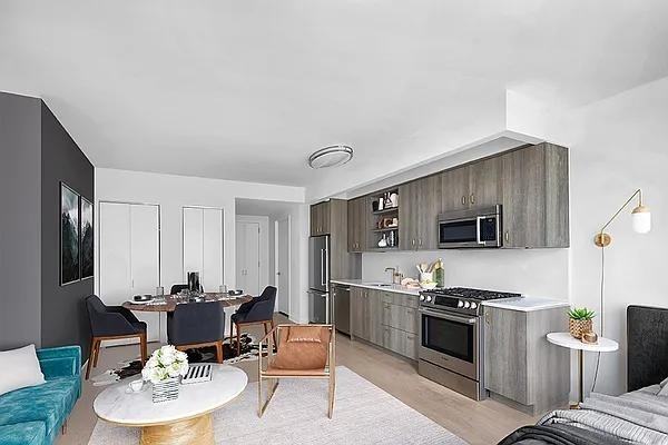 W 38th St #28D - Photo 2 of 20