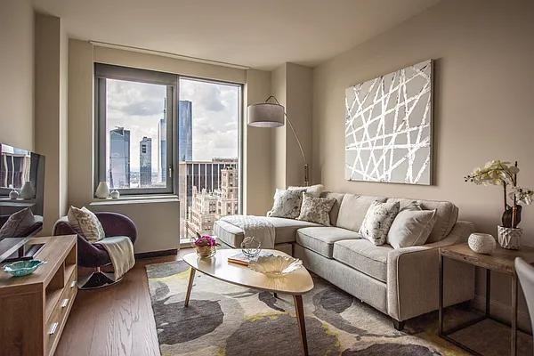 W 31st St #41E - Photo 2 of 20