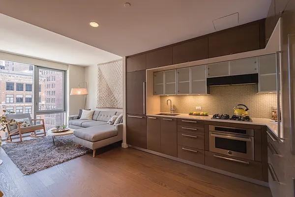 W 31st St #31A - Photo 3 of 20