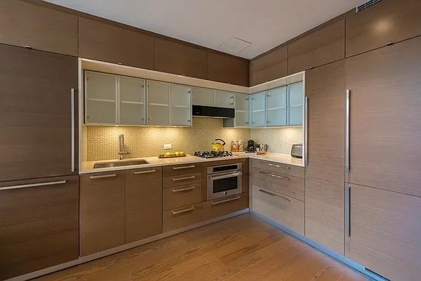 W 31st St #22G - Photo 4 of 20