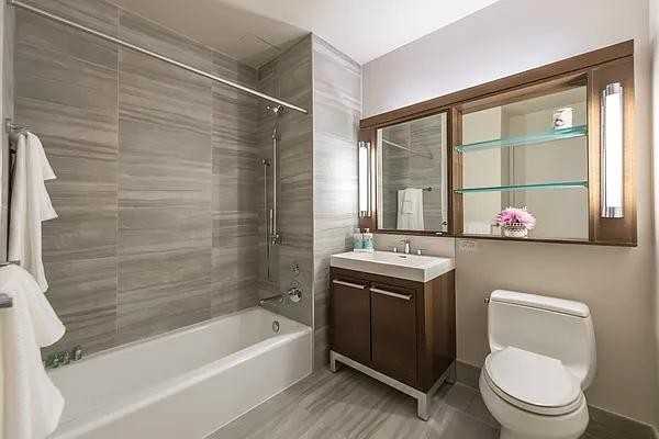 W 31st St #22G - Photo 5 of 20