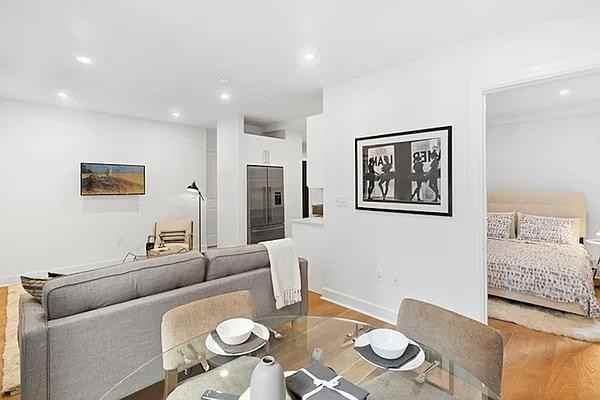 E 48th St #7T - Photo 2 of 20