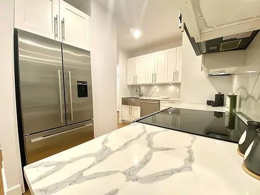 E 48th St #7T - Photo 4 of 20