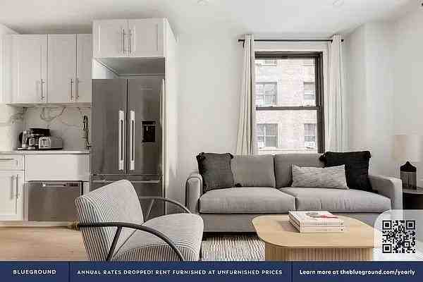 E 48th St #3J - Photo 3 of 20