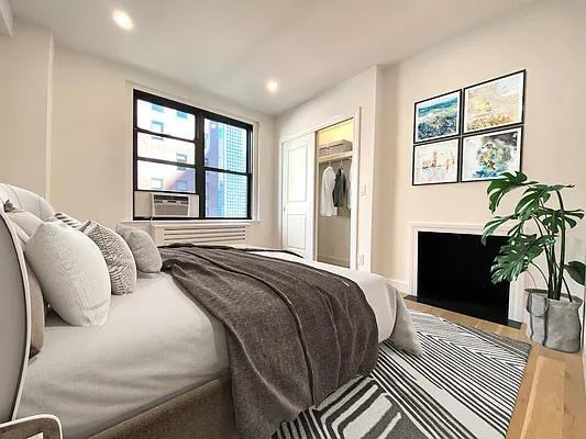 E 48th St #11R - Photo 6 of 20