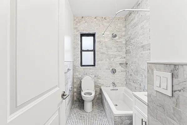 E 48th St #9Z - Photo 6 of 14