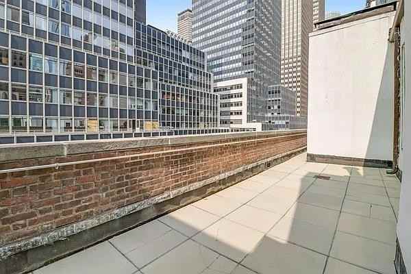 E 48th St #PHB - Photo 3 of 20