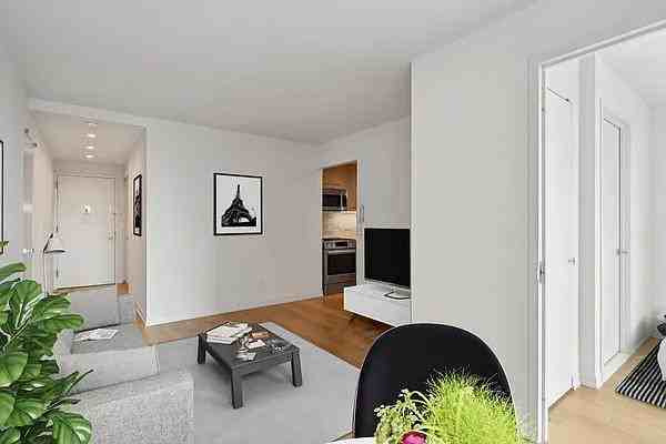 Columbus Pl #S14E - Photo 5 of 20