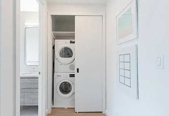 W 37th St #1009 - Photo 6 of 20