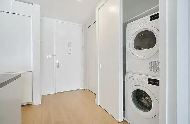 W 37th St #815 - Photo 5 of 20