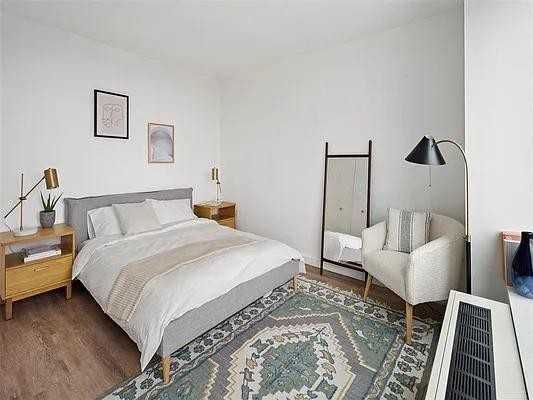 315 W 33rd St #0-34I - Photo 5 of 20