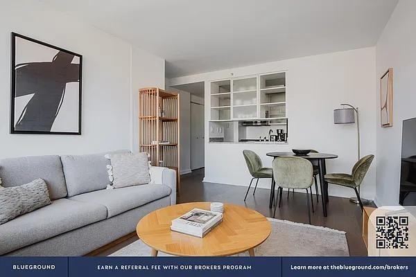 W 56th St #2007 - Photo 4 of 20