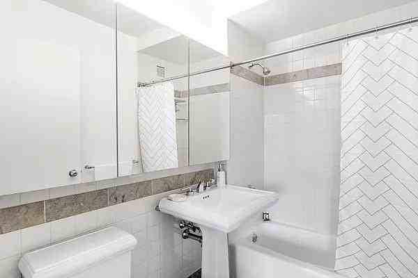 W 56th St #703 - Photo 3 of 20