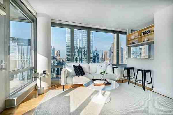 W 57th St #PHF - Photo 2 of 20