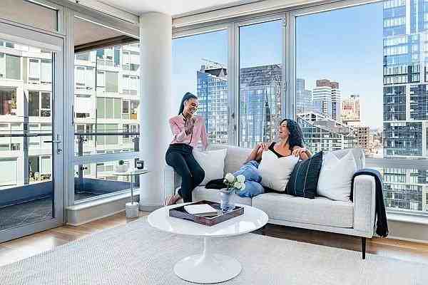 W 57th St #PHF - Photo 3 of 20