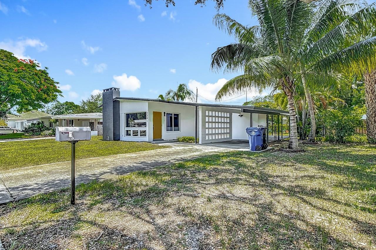 2291 Sw 34th Ter - Photo 4 of 11
