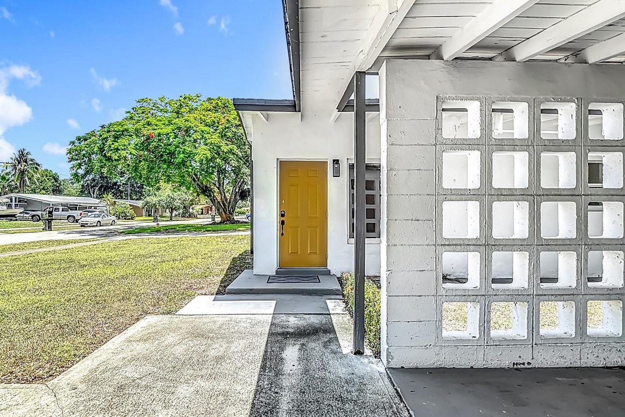 2291 Sw 34th Ter - Photo 6 of 11