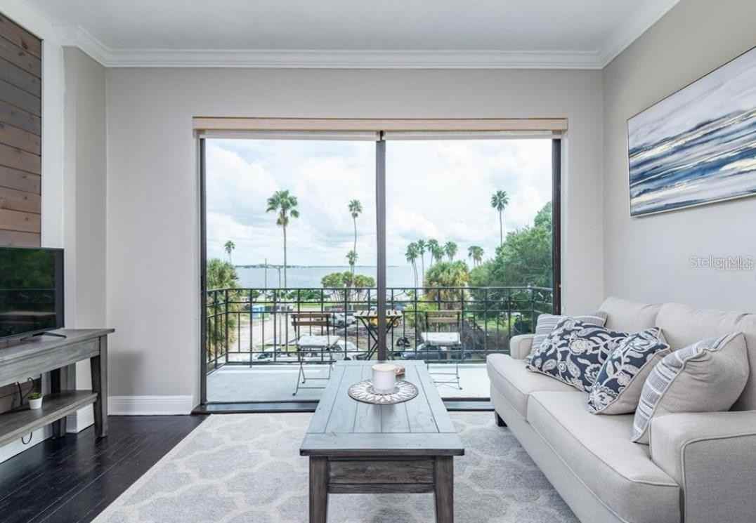 2109 BAYSHORE Unit #302 - 2109 BAYSHORE Unit #302 - Photo 5 of 20