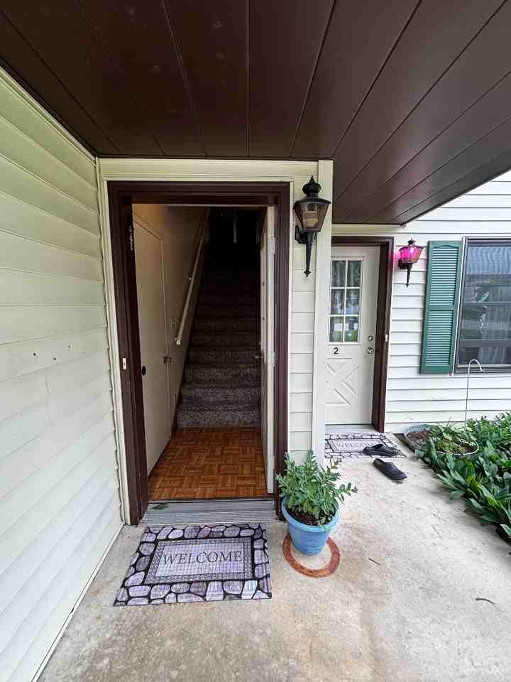 730 Woodview Ave - Photo 3 of 12