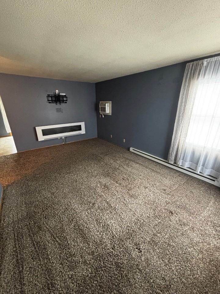 730 Woodview Ave - Photo 4 of 12