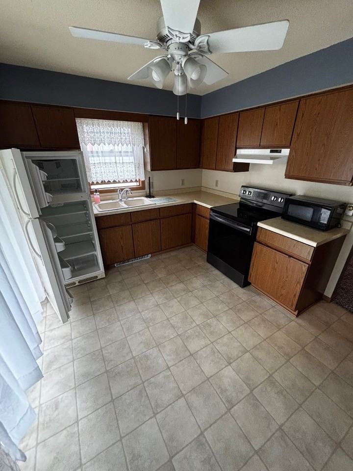 730 Woodview Ave - Photo 5 of 12