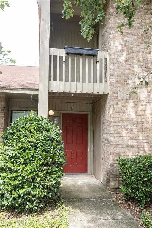 1000 Stonegate Dr - Photo 3 of 11