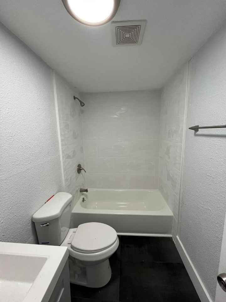 1552 Ne County Road 225 - Photo 5 of 20