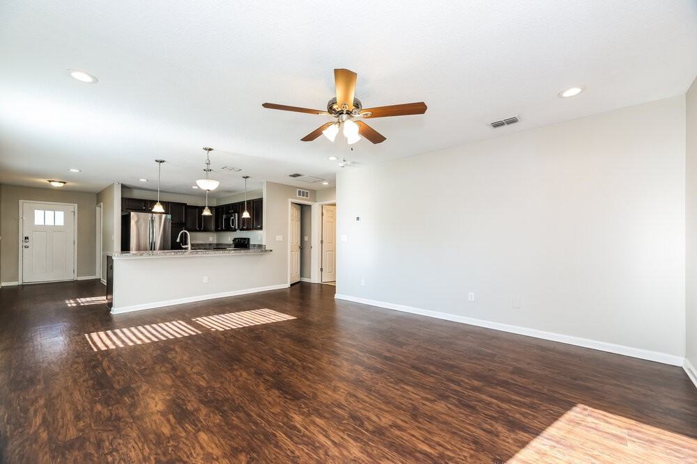 8200 Highfield Ave - Photo 5 of 16