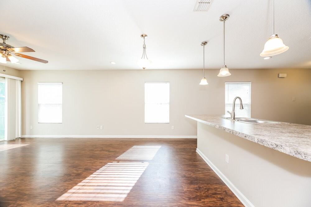 8200 Highfield Ave - Photo 6 of 16