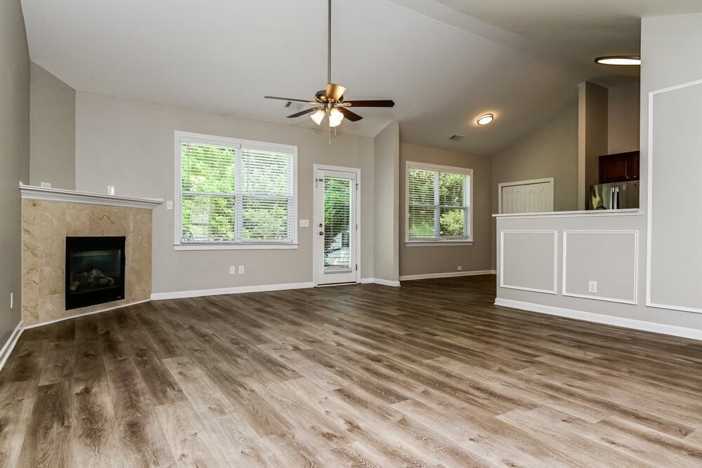 332 Southgate Dr - Photo 3 of 16