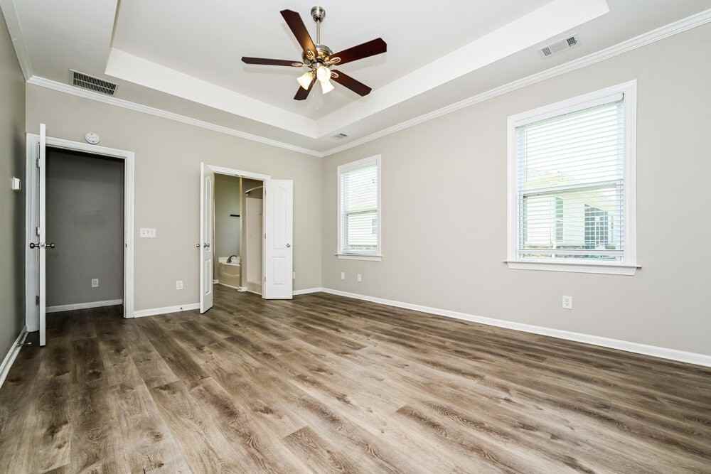 332 Southgate Dr - Photo 7 of 16