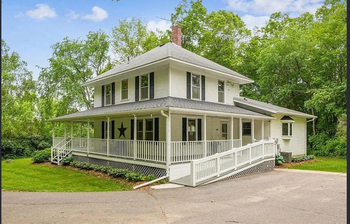 3220 50th Ave - Photo 2 of 27