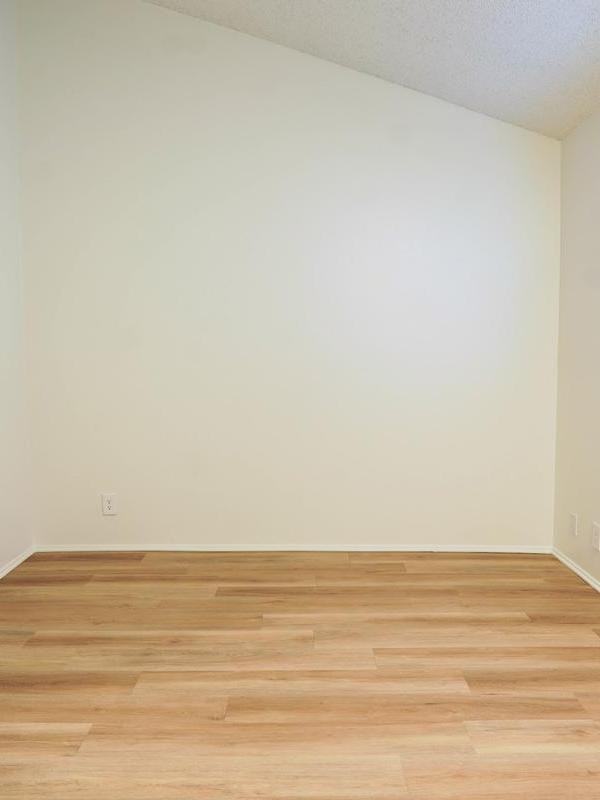 4422 W 172nd St - Photo 2 of 14