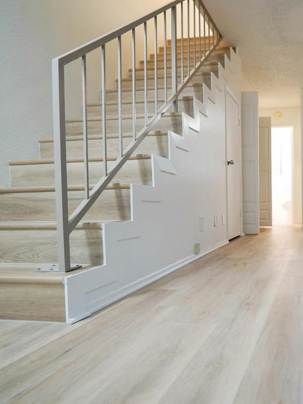 4422 W 172nd St - Photo 5 of 14