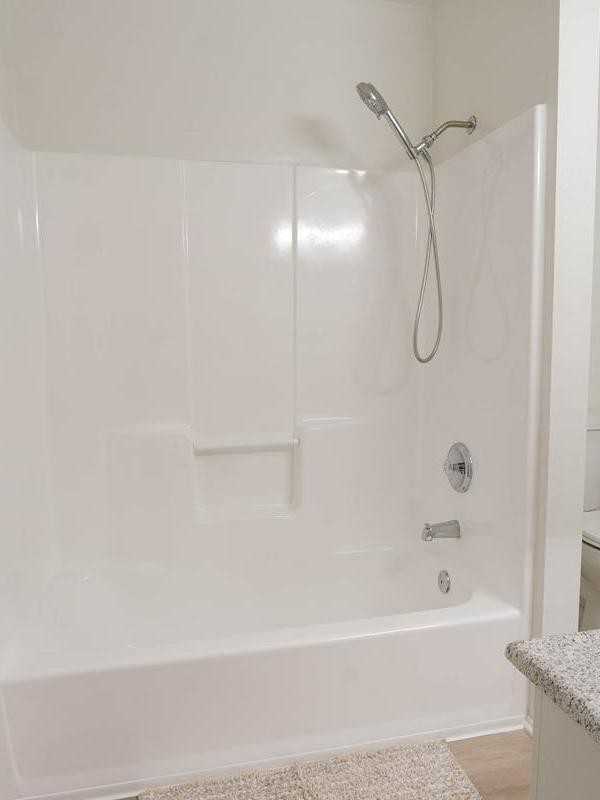 4422 W 172nd St - Photo 7 of 14