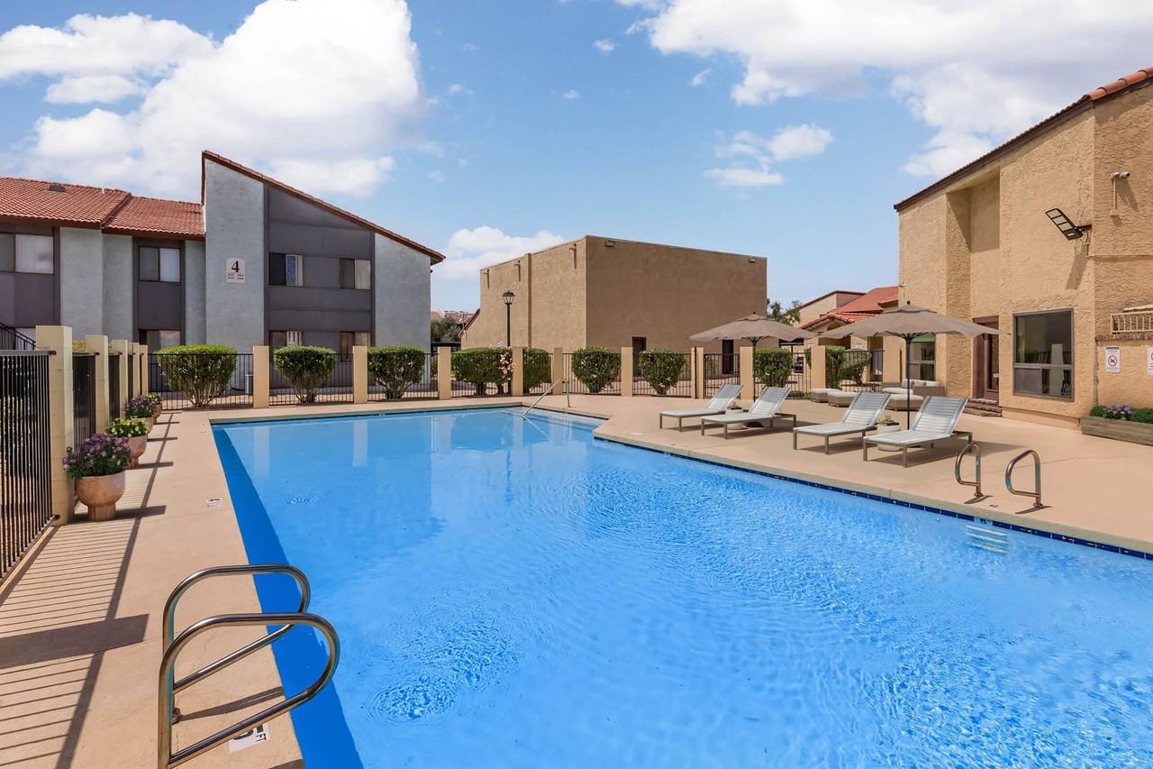 Lynnwood Apartments - Photo 2 of 50