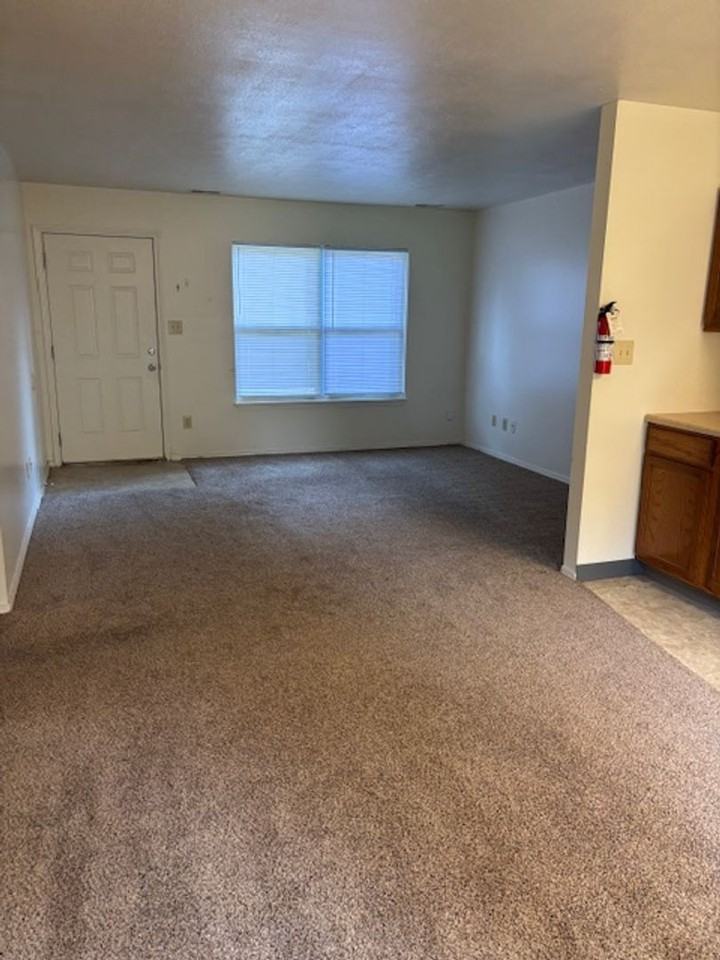 1304 N Kinser Pike - Photo 3 of 11