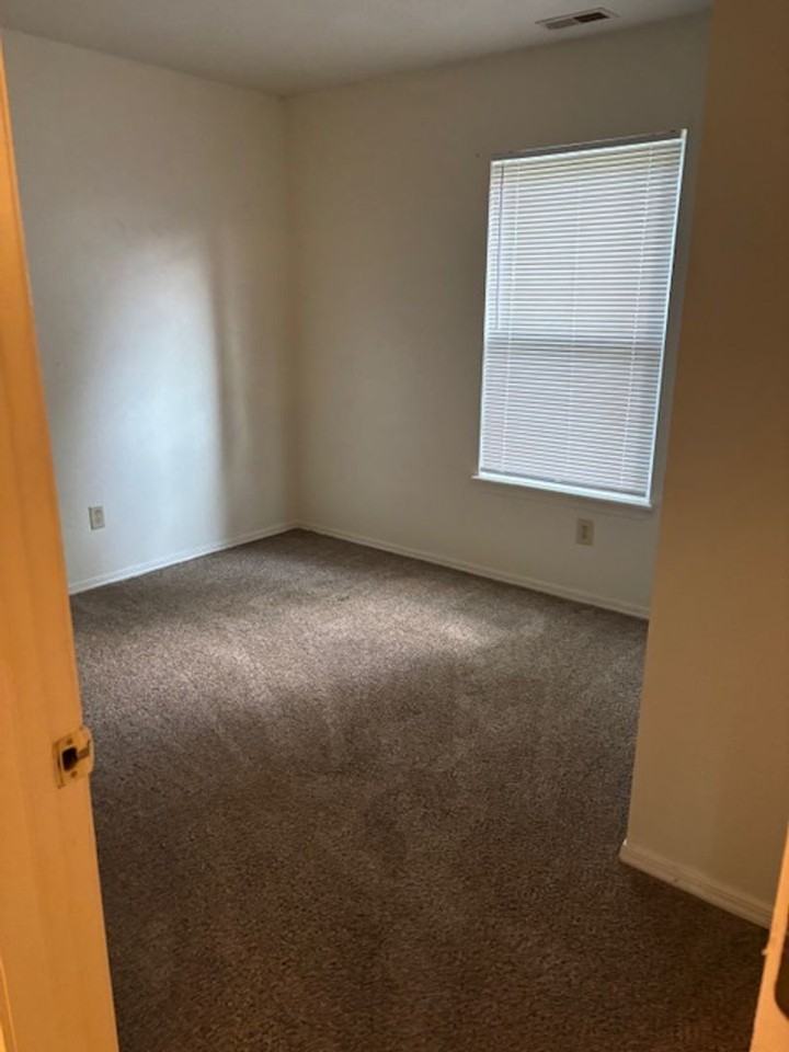 1304 N Kinser Pike - Photo 6 of 11