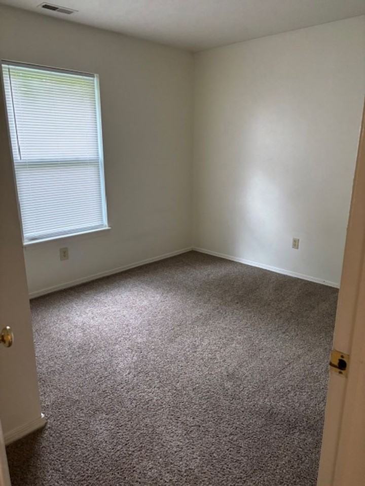 1304 N Kinser Pike - Photo 7 of 11