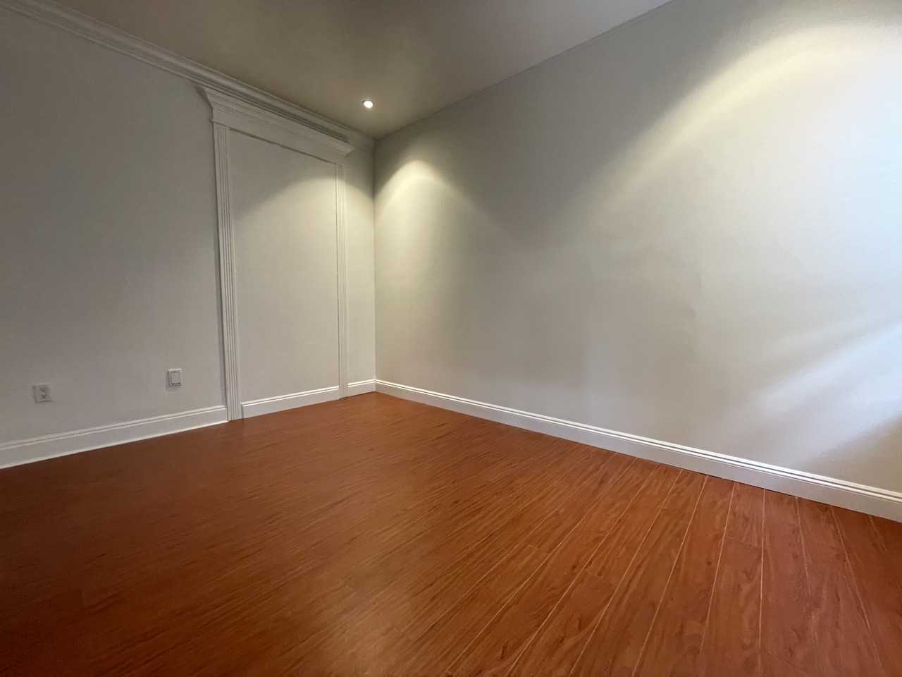 3836 Rumble St #1 - Photo 5 of 8