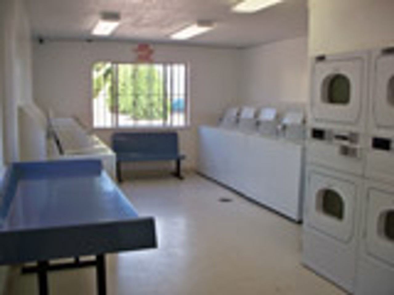 Greenbriar Manor Apartments - Photo 6 of 10