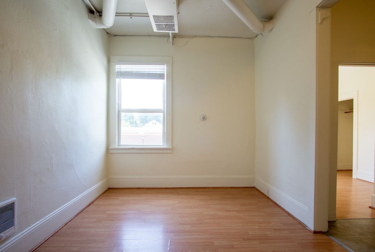 2044 N Kilpatrick St #214 - Photo 3 of 16