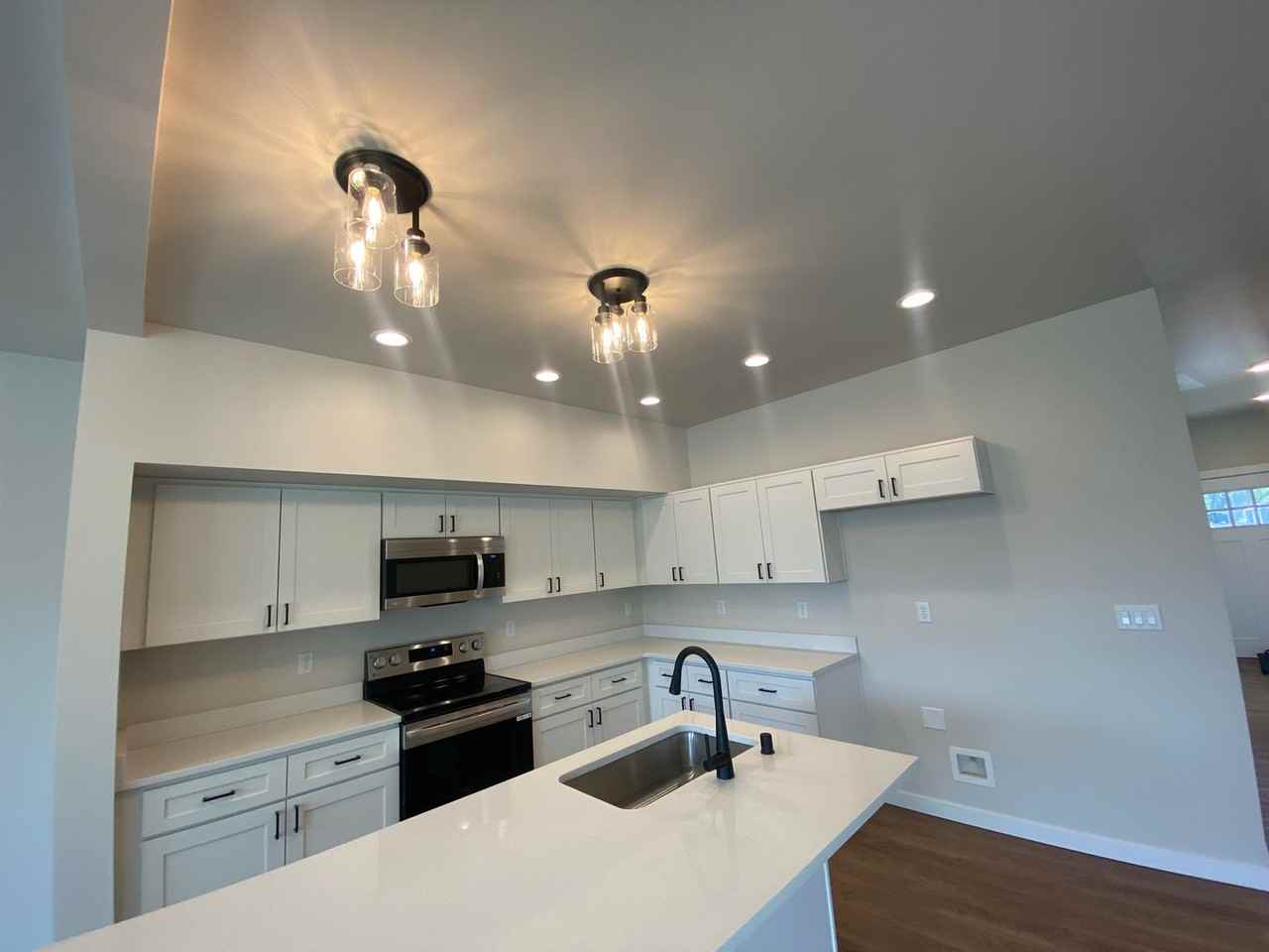 202 S Union Rd - Photo 2 of 25