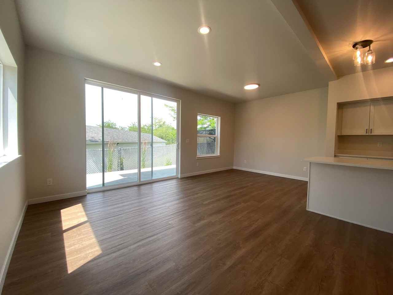 202 S Union Rd - Photo 5 of 25