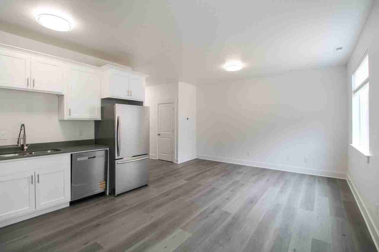 9THSTTOWNHOMES - Photo 7 of 28