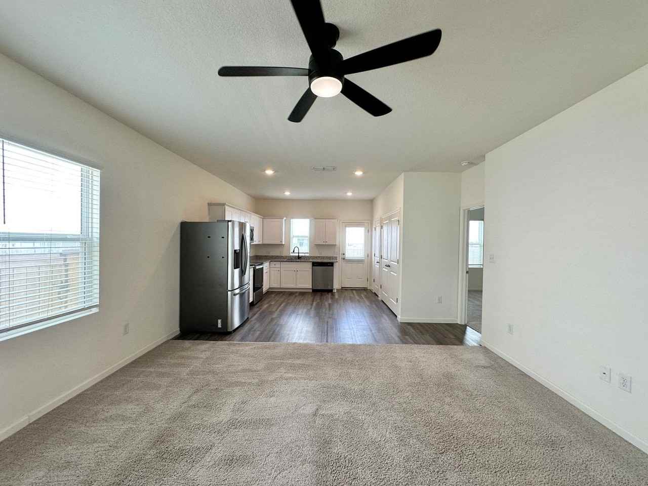 430 Line Of Fire Way - Photo 5 of 37